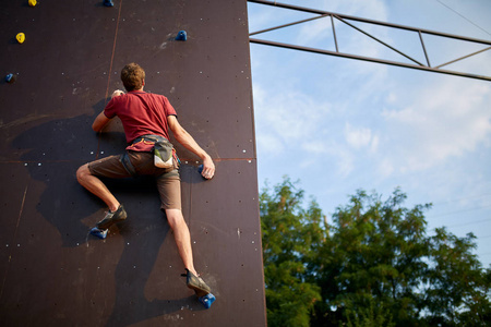 中流砥柱 中流砥柱